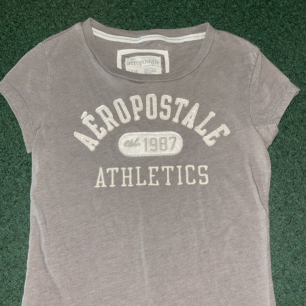 Aeropostale T-Shirt Size Large